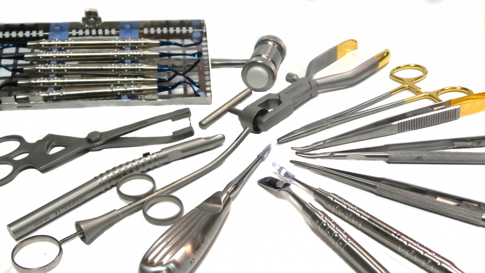 Набор стоматологических инструментов хирургический